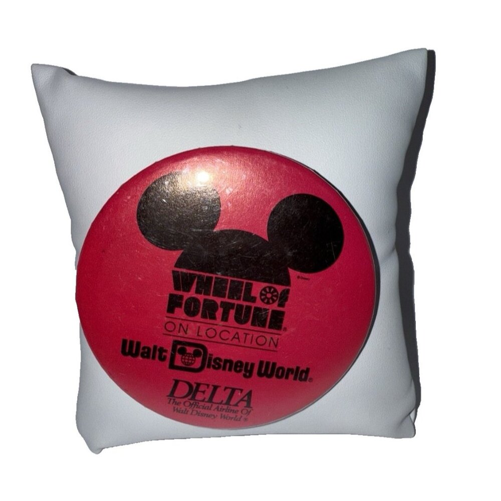 Walt Disney World Wheel of Fortune on Location Delta Airlines 3" Vtg Pinback